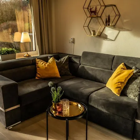 Mellie's Apartment *